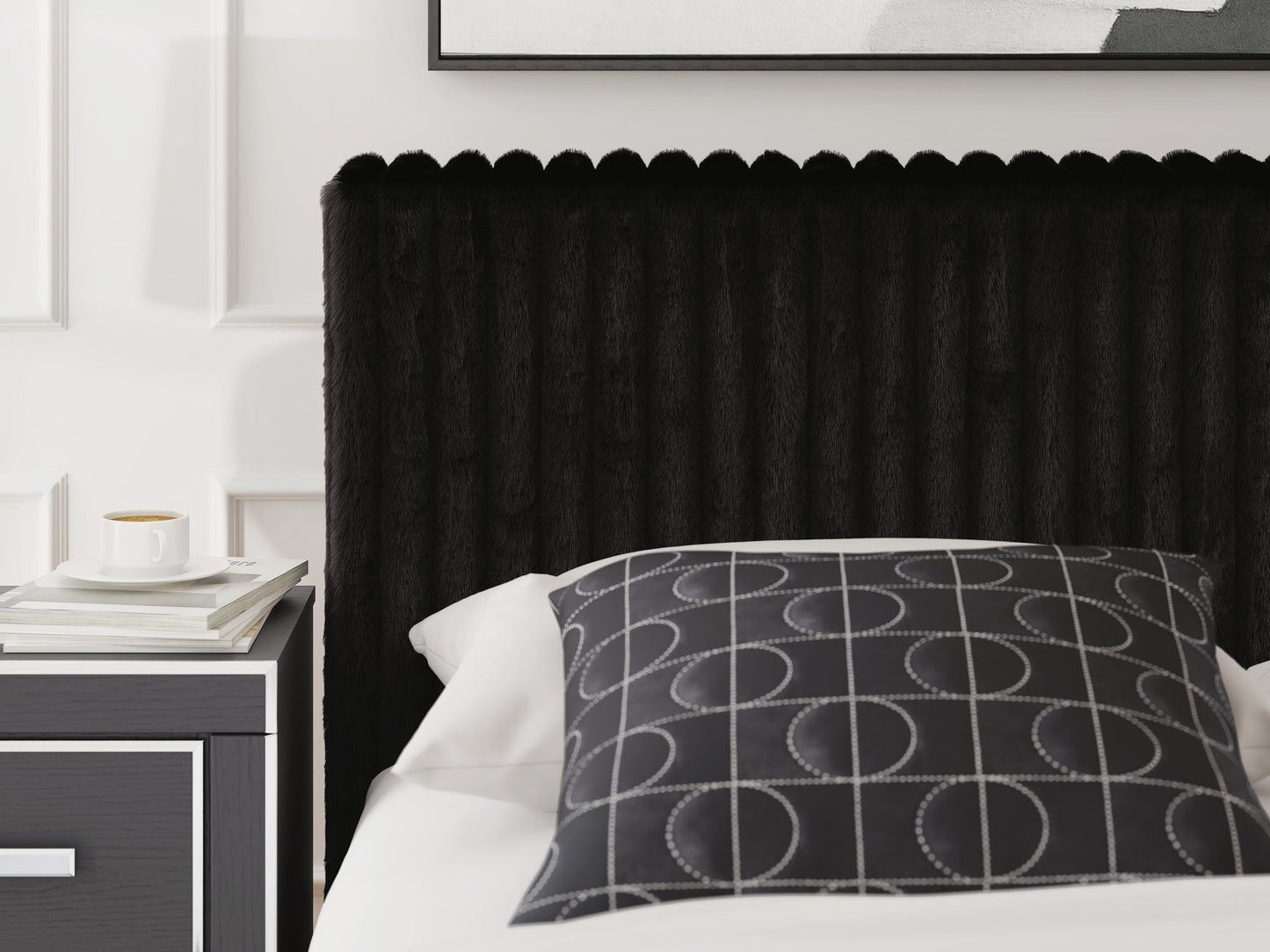 Zuraleus Queen Upholstered Bed