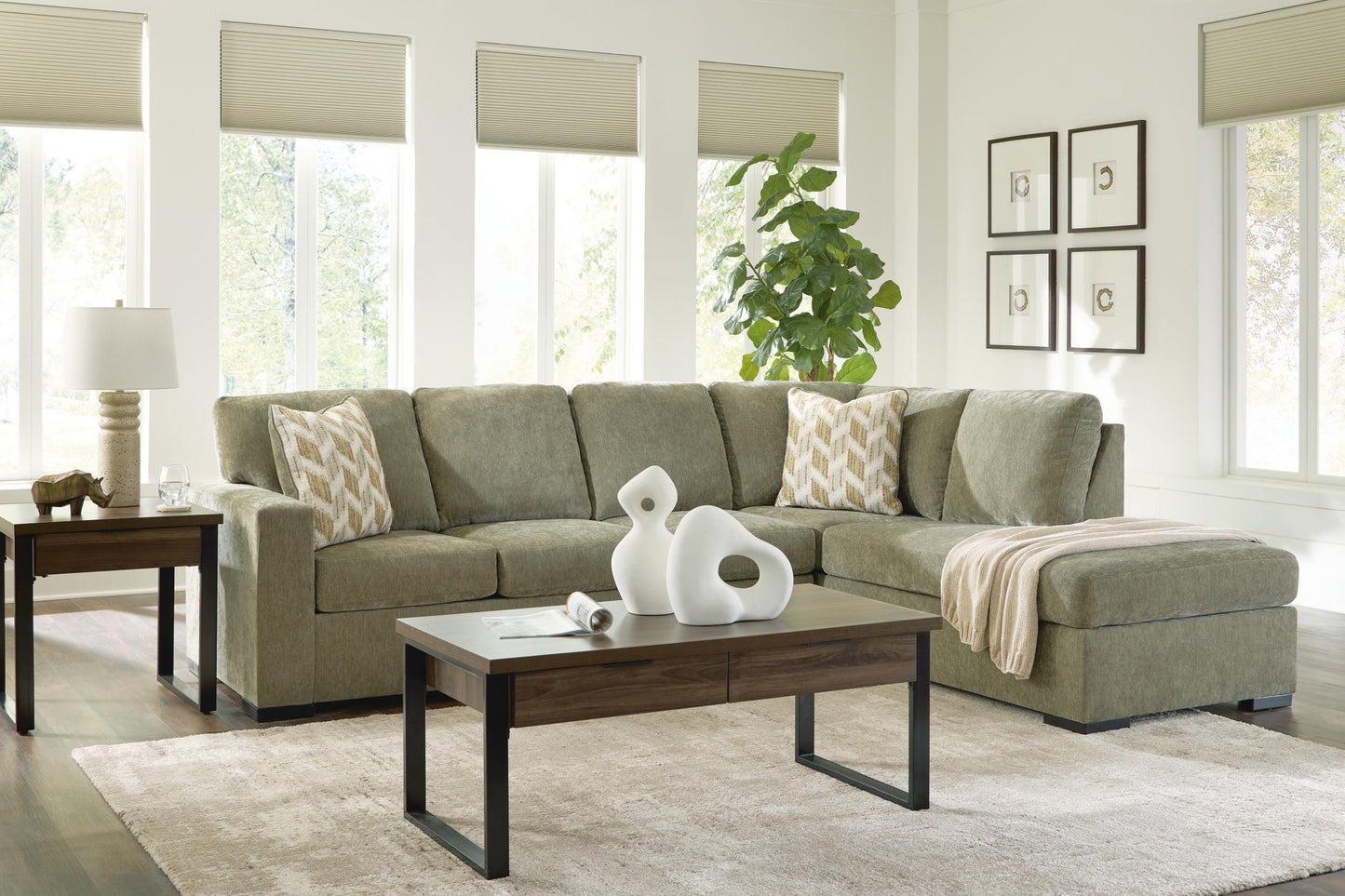 Bridgepoint 2-Piece Sectional with Chaise